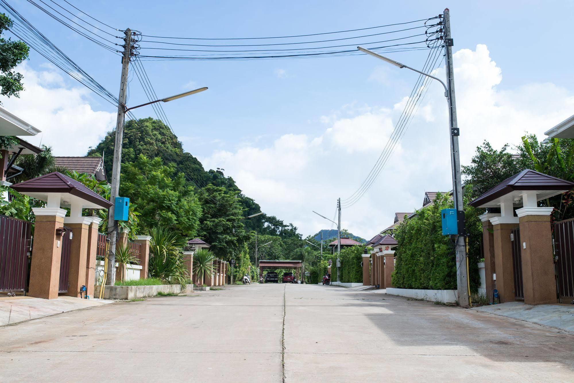 Baan Narakorn Villa Ao Nang Bagian luar foto